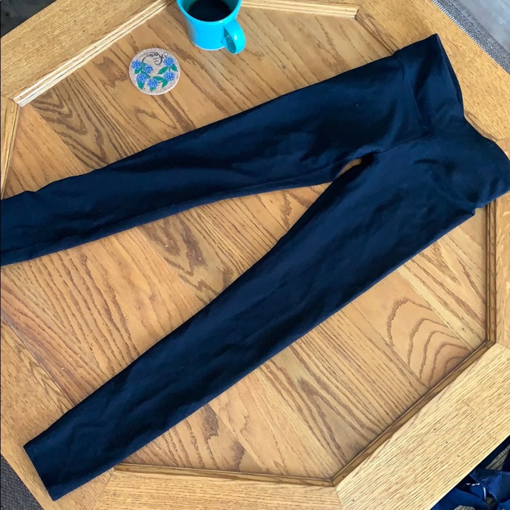 Barely worn black leggings